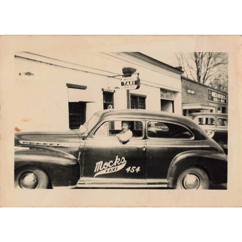 1940s Mock's Taxi 45¢ Eufaula, Alabama Vintage Photograph Black and White - Picture 1 of 2